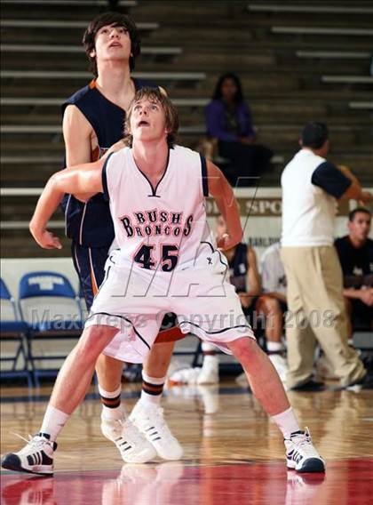 Thumbnail 3 in Bush vs. Madison (McDonald's Texas Invitational) photogallery.