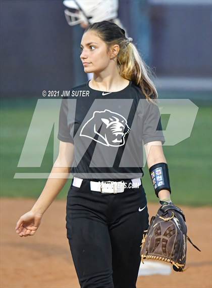 Thumbnail 2 in Paetow @ Waller photogallery.