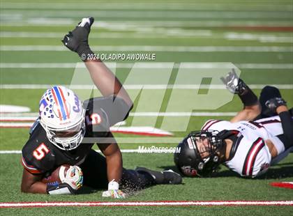 Thumbnail 1 in Covenant vs. Covenant Christian (TAPPS Football Div III Playoff) photogallery.