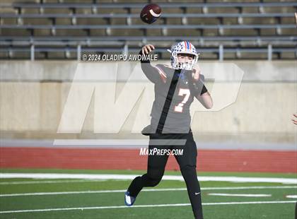 Thumbnail 2 in Covenant vs. Covenant Christian (TAPPS Football Div III Playoff) photogallery.