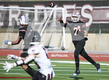 Thumbnail 3 in Covenant vs. Covenant Christian (TAPPS Football Div III Playoff) photogallery.