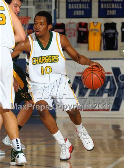Thumbnail 3 in Moorpark vs. Edison (MaxPreps Holiday Classic) photogallery.