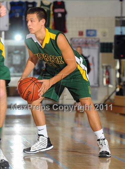 Thumbnail 3 in Moorpark vs. Edison (MaxPreps Holiday Classic) photogallery.