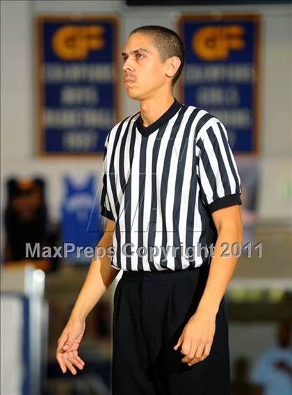 Thumbnail 1 in Moorpark vs. Edison (MaxPreps Holiday Classic) photogallery.