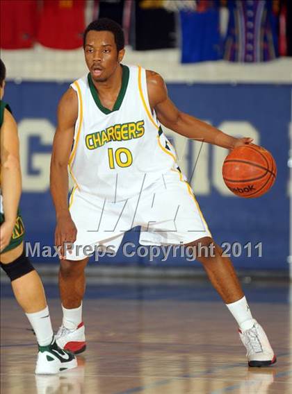 Thumbnail 1 in Moorpark vs. Edison (MaxPreps Holiday Classic) photogallery.