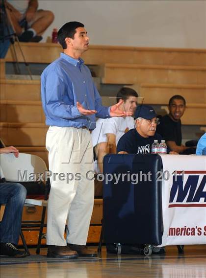 Thumbnail 2 in Moorpark vs. Edison (MaxPreps Holiday Classic) photogallery.