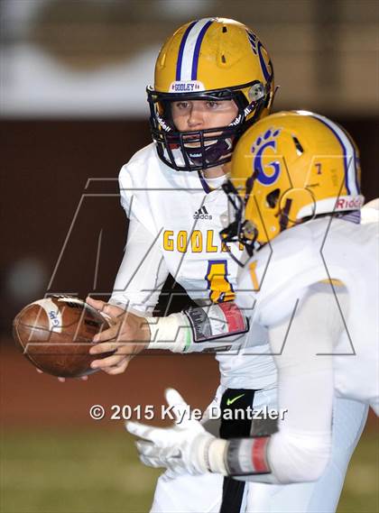 Thumbnail 2 in Godley vs Krum (UIL 4A Division 2 Region 1 Bi-District Playoff) photogallery.
