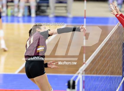 Thumbnail 1 in Eaton vs. Alamosa (CHSAA 3A Round 3) photogallery.