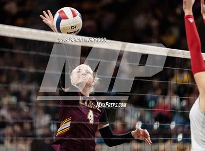 Thumbnail 2 in Eaton vs. Alamosa (CHSAA 3A Round 3) photogallery.