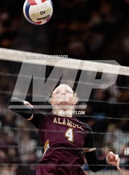 Thumbnail 1 in Eaton vs. Alamosa (CHSAA 3A Round 3) photogallery.