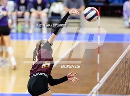 Thumbnail 3 in Eaton vs. Alamosa (CHSAA 3A Round 3) photogallery.