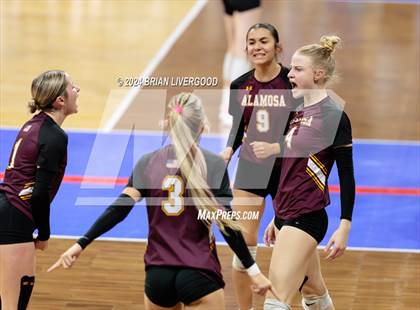 Thumbnail 3 in Eaton vs. Alamosa (CHSAA 3A Round 3) photogallery.