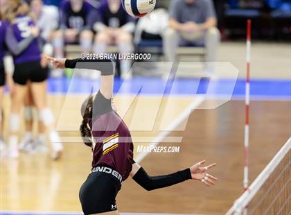Thumbnail 2 in Eaton vs. Alamosa (CHSAA 3A Round 3) photogallery.