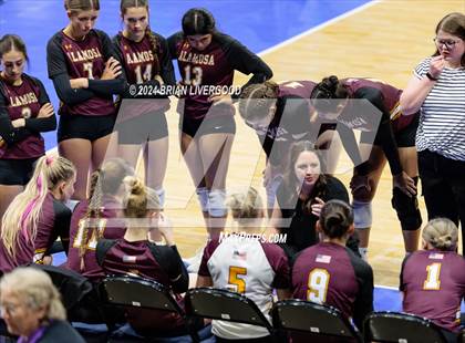 Thumbnail 3 in Eaton vs. Alamosa (CHSAA 3A Round 3) photogallery.