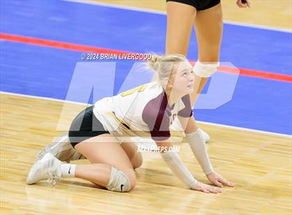 Thumbnail 2 in Eaton vs. Alamosa (CHSAA 3A Round 3) photogallery.