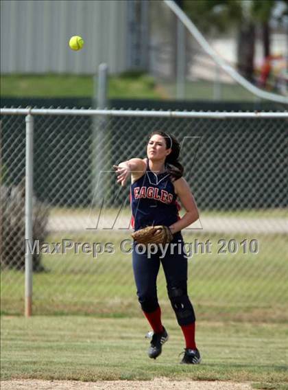 Thumbnail 1 in O'Connell vs Faith West Academy (TAPPS 3A Regional) photogallery.