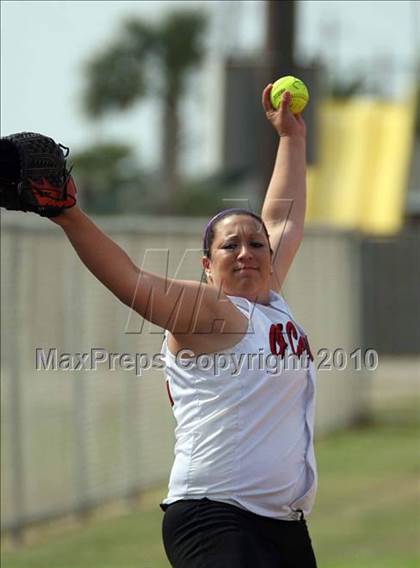 Thumbnail 1 in O'Connell vs Faith West Academy (TAPPS 3A Regional) photogallery.
