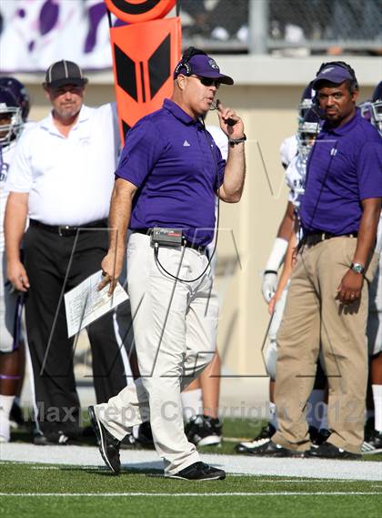 Thumbnail 1 in Angleton vs. Georgetown (UIL 4A Division 1 Regional Playoff) photogallery.