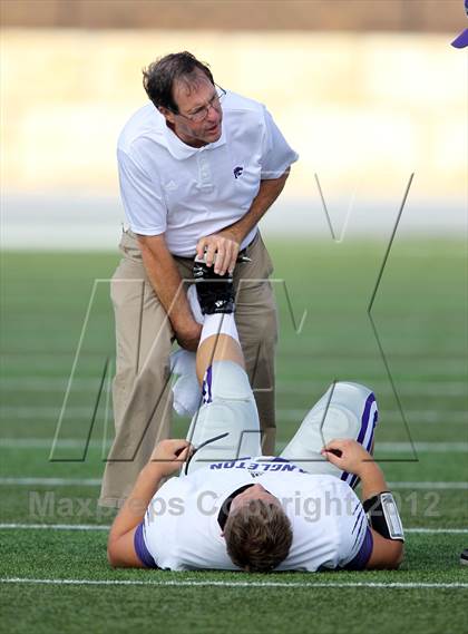 Thumbnail 3 in Angleton vs. Georgetown (UIL 4A Division 1 Regional Playoff) photogallery.
