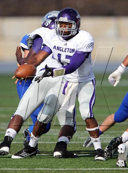 Thumbnail 1 in Angleton vs. Georgetown (UIL 4A Division 1 Regional Playoff) photogallery.