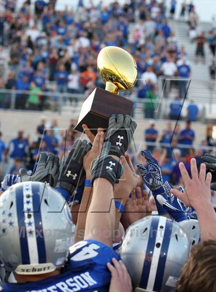 Thumbnail 1 in Angleton vs. Georgetown (UIL 4A Division 1 Regional Playoff) photogallery.
