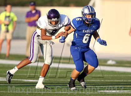 Thumbnail 3 in Angleton vs. Georgetown (UIL 4A Division 1 Regional Playoff) photogallery.