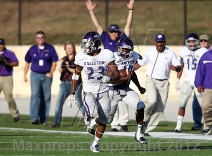 Thumbnail 2 in Angleton vs. Georgetown (UIL 4A Division 1 Regional Playoff) photogallery.