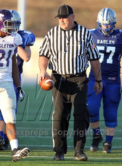 Thumbnail 3 in Angleton vs. Georgetown (UIL 4A Division 1 Regional Playoff) photogallery.