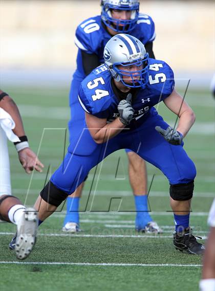 Thumbnail 3 in Angleton vs. Georgetown (UIL 4A Division 1 Regional Playoff) photogallery.