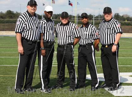 Thumbnail 3 in Angleton vs. Georgetown (UIL 4A Division 1 Regional Playoff) photogallery.