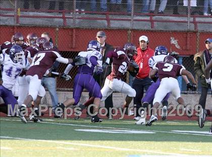 Thumbnail 3 in Curtis vs. Tottenville (PSAL Championship Division Final) photogallery.