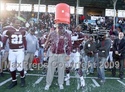 Thumbnail 2 in Curtis vs. Tottenville (PSAL Championship Division Final) photogallery.