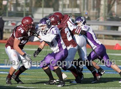 Thumbnail 3 in Curtis vs. Tottenville (PSAL Championship Division Final) photogallery.