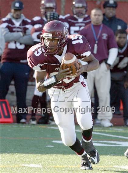 Thumbnail 2 in Curtis vs. Tottenville (PSAL Championship Division Final) photogallery.