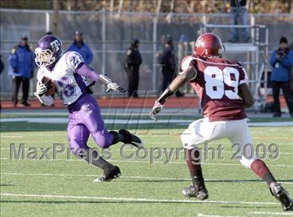 Thumbnail 2 in Curtis vs. Tottenville (PSAL Championship Division Final) photogallery.