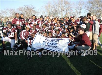 Thumbnail 2 in Curtis vs. Tottenville (PSAL Championship Division Final) photogallery.
