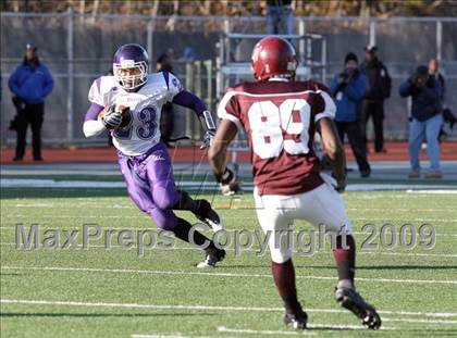Thumbnail 1 in Curtis vs. Tottenville (PSAL Championship Division Final) photogallery.