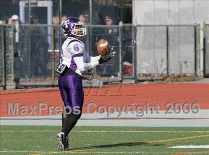 Thumbnail 3 in Curtis vs. Tottenville (PSAL Championship Division Final) photogallery.