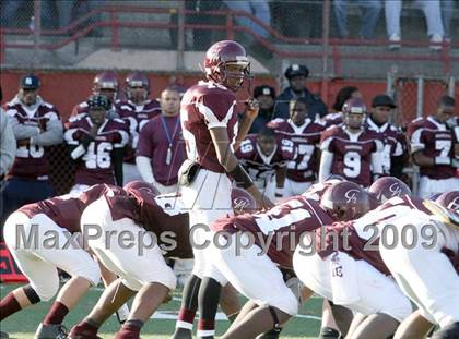 Thumbnail 2 in Curtis vs. Tottenville (PSAL Championship Division Final) photogallery.