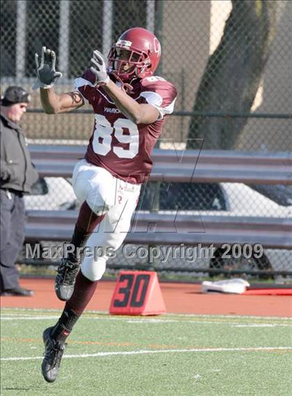 Thumbnail 1 in Curtis vs. Tottenville (PSAL Championship Division Final) photogallery.