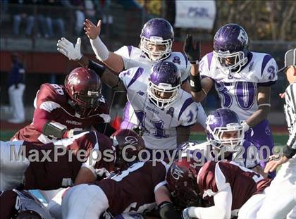 Thumbnail 2 in Curtis vs. Tottenville (PSAL Championship Division Final) photogallery.