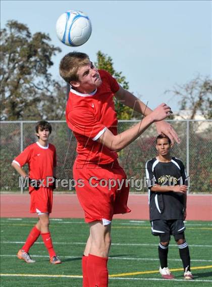 Thumbnail 2 in Sacramento Country Day vs Millennium (CIF SJS D7 Final) photogallery.