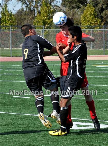 Thumbnail 3 in Sacramento Country Day vs Millennium (CIF SJS D7 Final) photogallery.