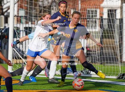 Thumbnail 2 in Midlothian vs Highland Park (Dallas) photogallery.