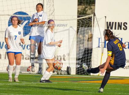 Thumbnail 2 in Midlothian vs Highland Park (Dallas) photogallery.