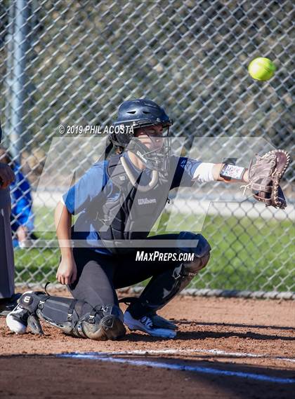 Thumbnail 1 in Legacy vs Lincoln (MLK Tournament) photogallery.