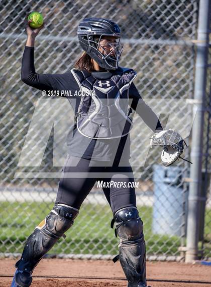 Thumbnail 3 in Legacy vs Lincoln (MLK Tournament) photogallery.