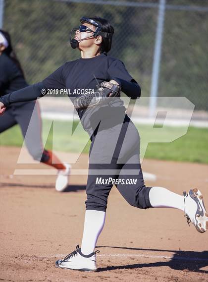 Thumbnail 1 in Legacy vs Lincoln (MLK Tournament) photogallery.