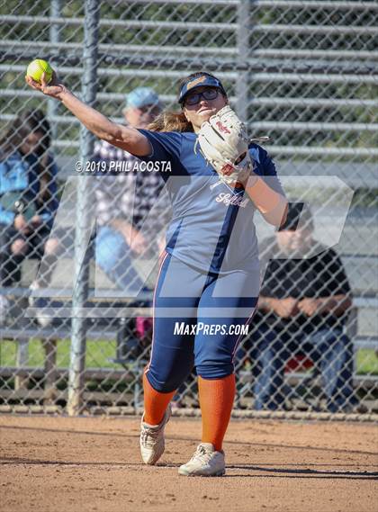 Thumbnail 2 in Legacy vs Lincoln (MLK Tournament) photogallery.