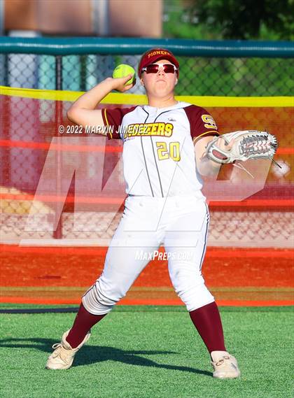 Thumbnail 2 in Oaks Christian vs Simi Valley photogallery.